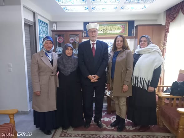 Büyük Derbent düzenlenen kermeste elde edilen nakdi gelir, BTTADK Başkanı ve Gümülcine Seçilmiş Müftümüz İbrahim Şerif’e teslim edildi